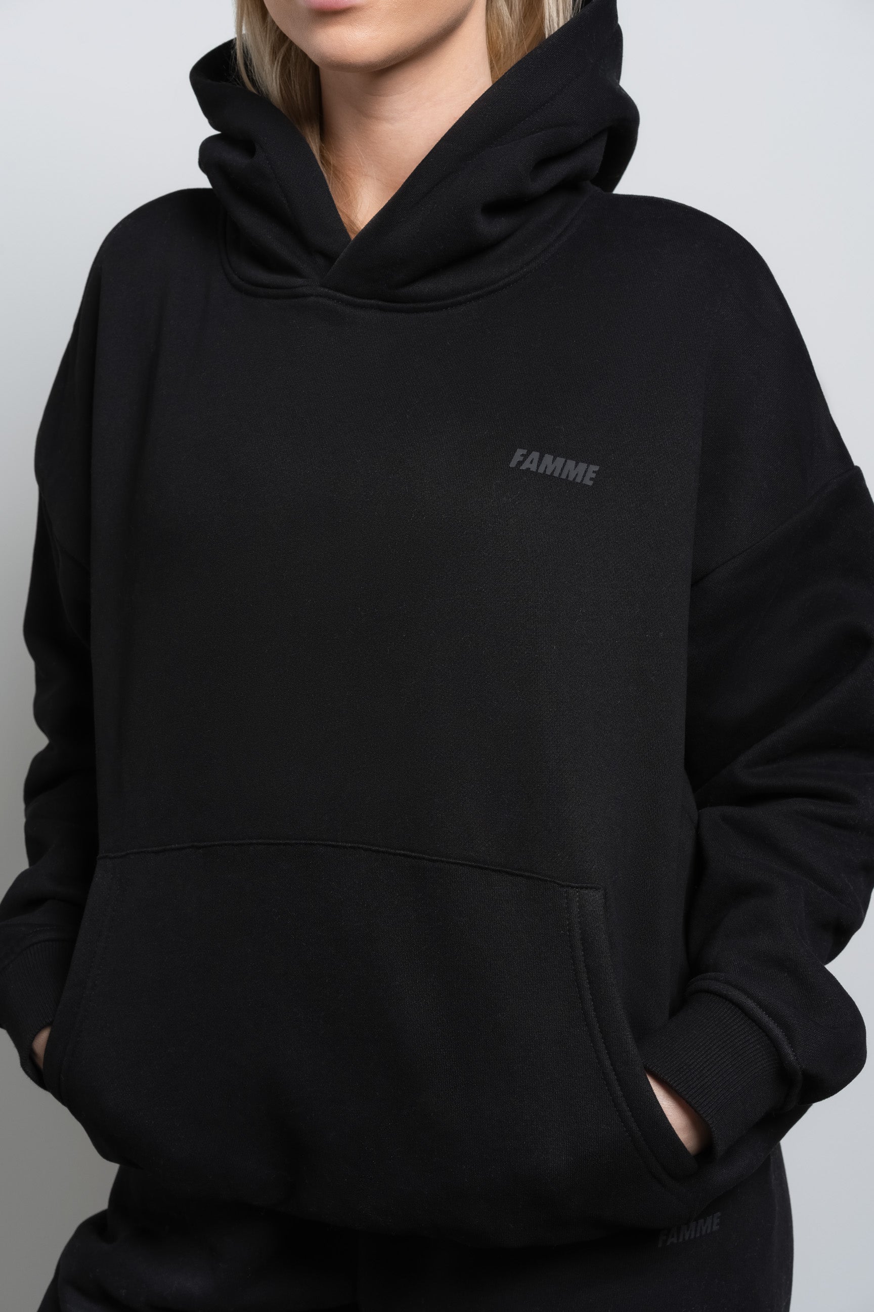 Black Essential Oversized Hoodie - for dame - Famme - Hoodie