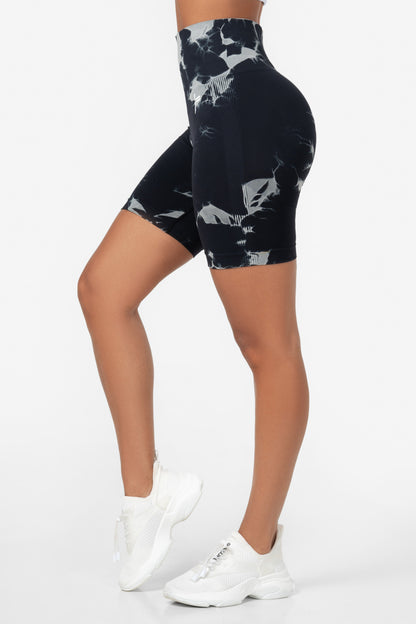 Black Tie Dye Scrunch Shorts - for dame - Famme - Shorts