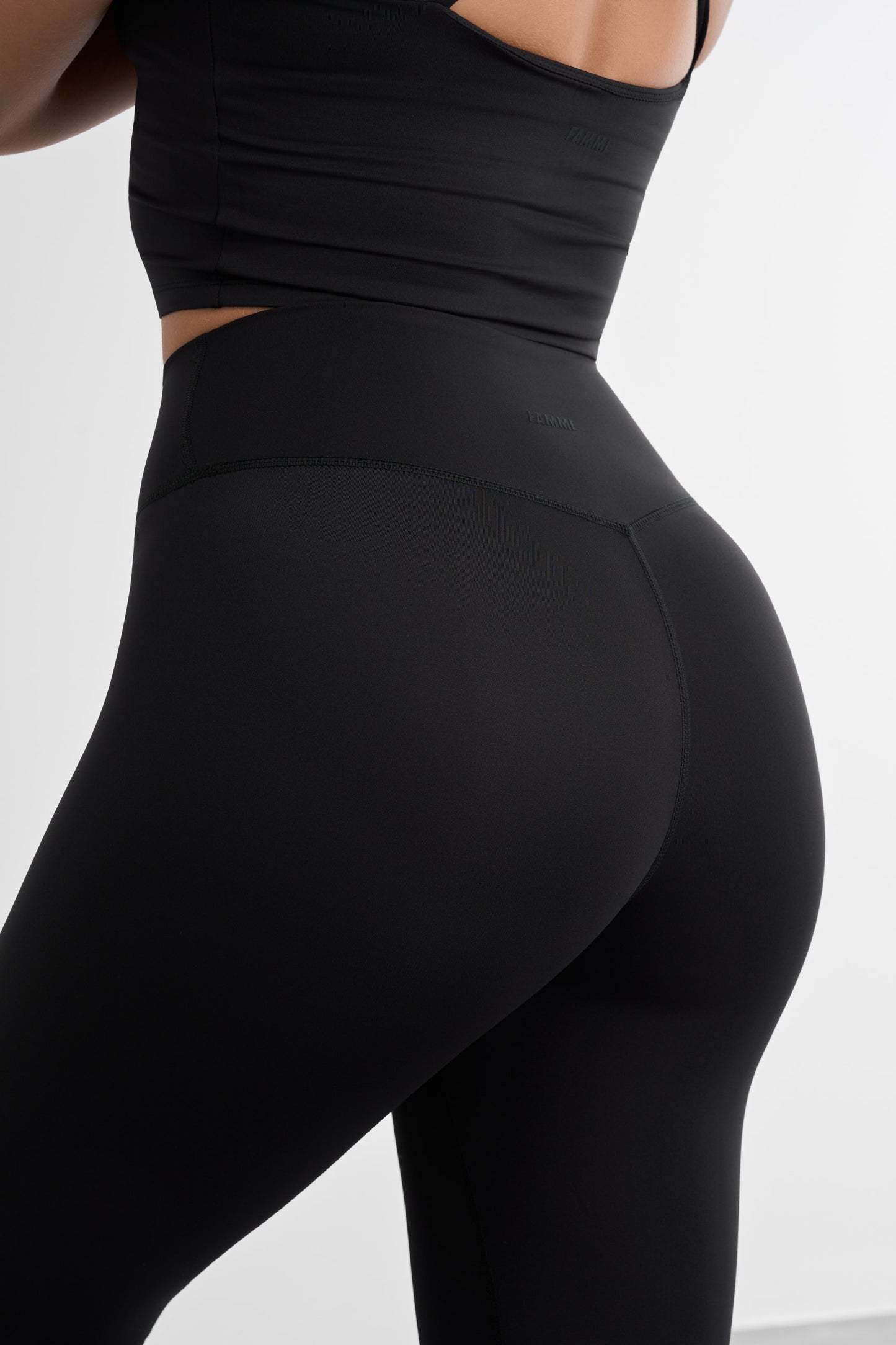 Signature Flared Leggings V2 - for dame - Famme - Leggings