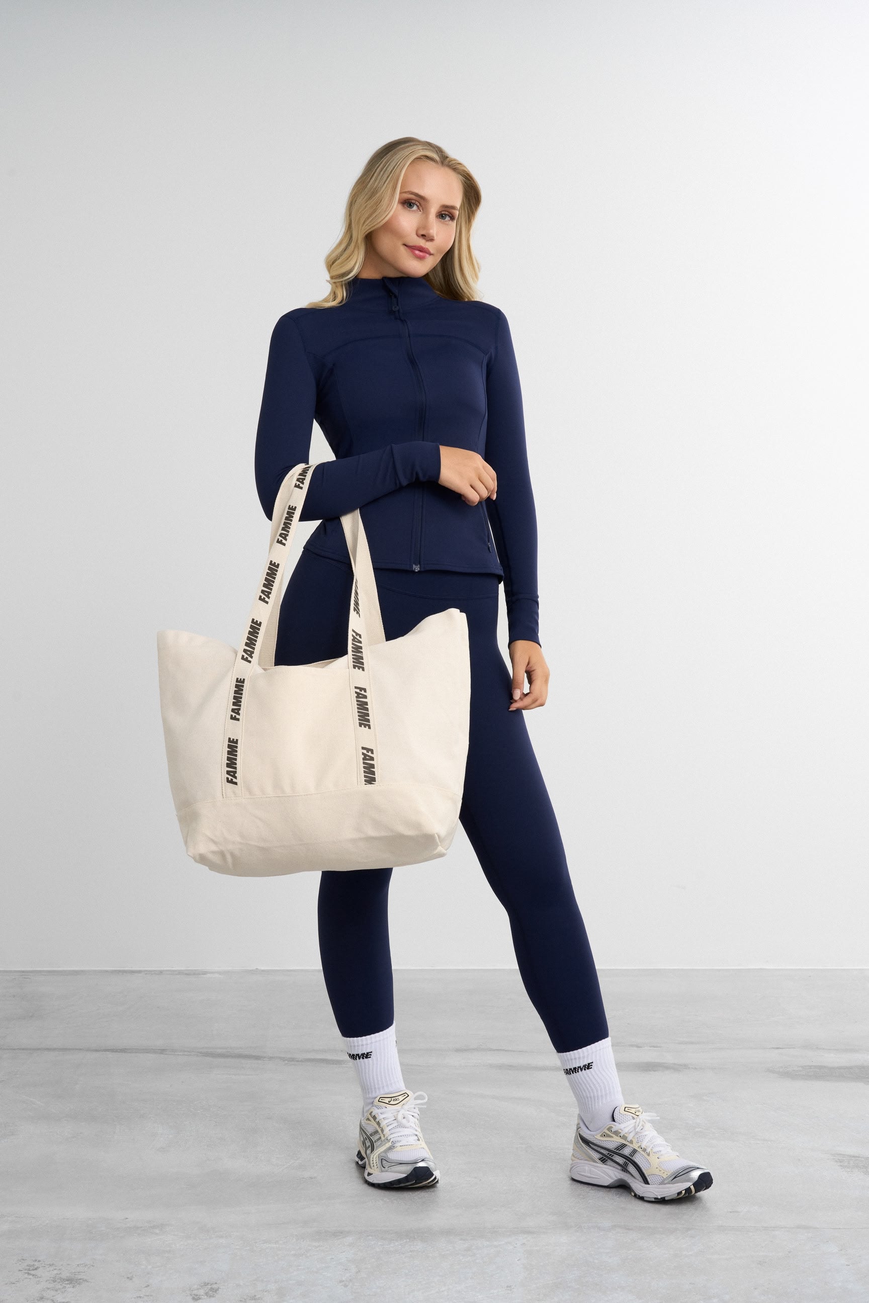 Signature Tote Bag - for dame - Famme - Bag